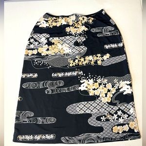 Silky, Asian Art inspired mid-length skirt by Wild Cat. Size Small.